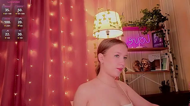 Snapshot of ms_evasweet chatting on October 12, 2025, 11:42 am ms evasweet online show from October 12, 2025, 11:42 am