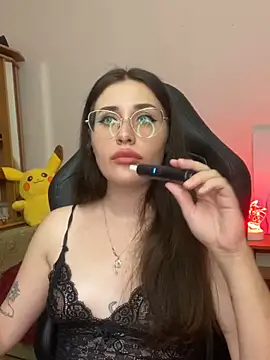 Snapshot of B9ra6 chatting on December 3, 2024, 7:44 pm B9ra6 online show from December 3, 2024, 7:44 pm