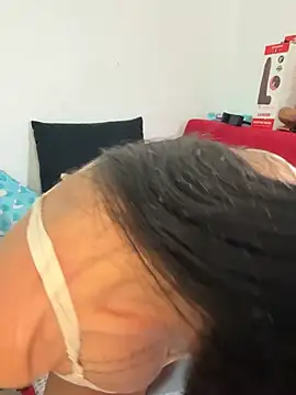 paisitahot1975 online show from February 10, 2026, 12:37 am