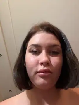 KikiWatson online show from October 16, 2025, 4:08 pm