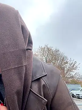 KikiWatson online show from November 14, 2025, 7:18 am