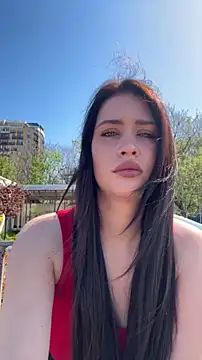 KikiWatson online show from April 16, 2026, 7:42 am