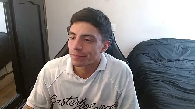 kv   xxx  online show from September 27, 2025, 7:19 pm