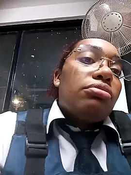 Cinnamon-Skin online show from December 6, 2024, 4:36 am