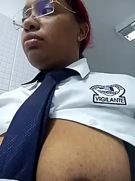 Cinnamon-Skin online show from December 31, 2024, 7:10 am