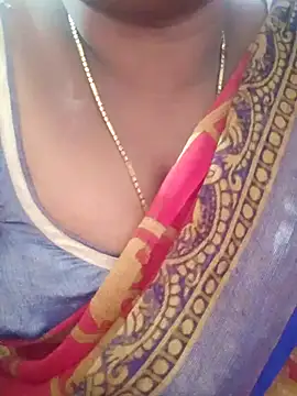 Snapshot of sana14 chatting on October 6, 2025, 7:39 am sana14 online show from October 6, 2025, 7:39 am