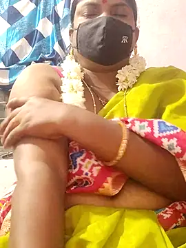 Snapshot of sana14 chatting on October 19, 2025, 5:24 pm sana14 online show from October 19, 2025, 5:24 pm