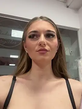 Snapshot of AdissonLane chatting on February 10, 2026, 5:06 pm AdissonLane online show from February 10, 2026, 5:06 pm