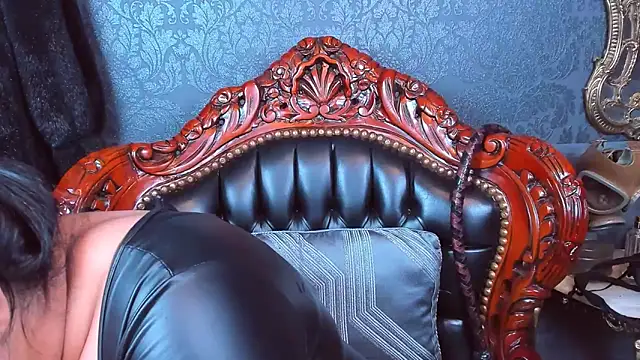 SelenaNoctis online show from November 26, 2025, 7:42 am