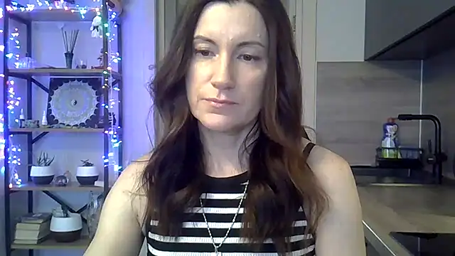 Snapshot of jainesummer chatting on December 19, 2024, 10:45 am jainesummer online show from December 19, 2024, 10:45 am