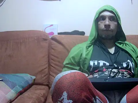 Latinnboy82 online show from October 21, 2025, 2:45 am