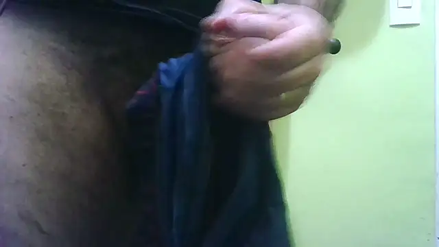 loganwolverine02 online show from November 27, 2025, 1:35 pm