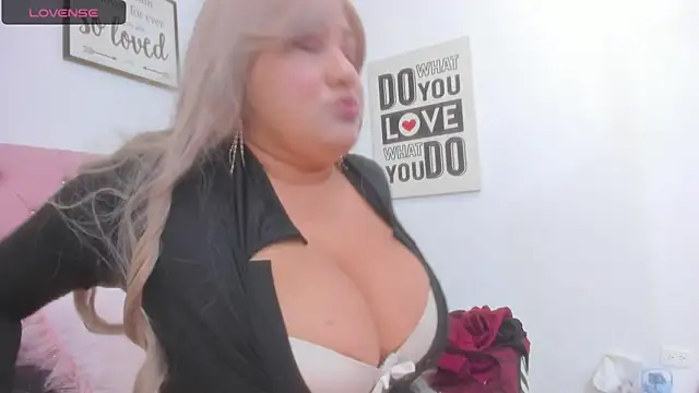 michell taylor   online show from October 29, 2025, 2:14 am