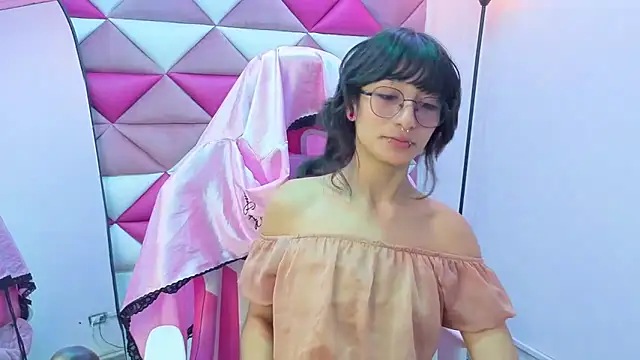 Snapshot of Danny_Face chatting on February 11, 2026, 2:22 pm Danny Face online show from February 11, 2026, 2:22 pm