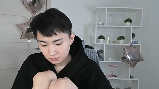Snapshot of Miram_Yu chatting on December 6, 2024, 12:05 pm Miram Yu online show from December 6, 2024, 12:05 pm