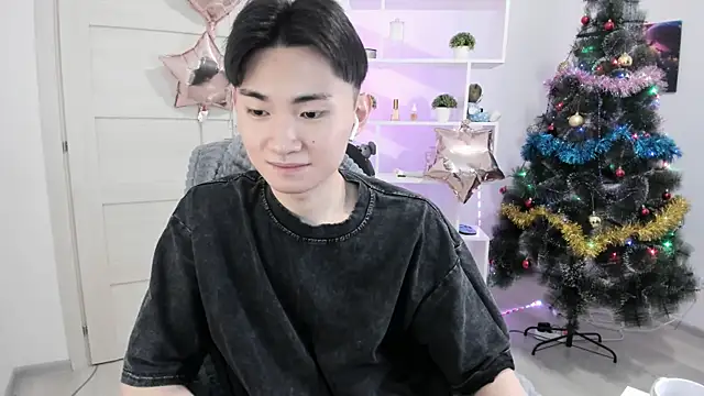 Snapshot of Miram_Yu chatting on December 25, 2024, 4:54 am Miram Yu online show from December 25, 2024, 4:54 am