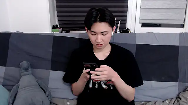 Snapshot of Miram_Yu chatting on January 12, 2025, 9:08 pm Miram Yu online show from January 12, 2025, 9:08 pm
