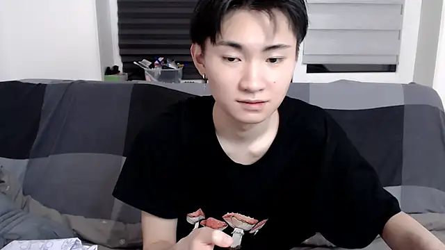 Snapshot of Miram_Yu chatting on January 18, 2025, 10:39 pm Miram Yu online show from January 18, 2025, 10:39 pm