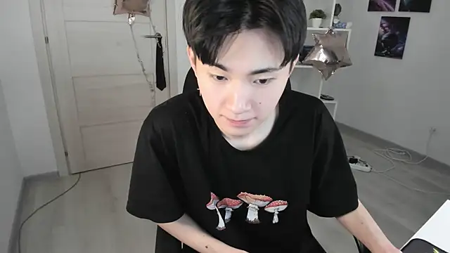 Snapshot of Miram_Yu chatting on January 22, 2025, 1:42 am Miram Yu online show from January 22, 2025, 1:42 am