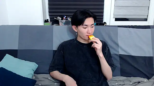 Snapshot of Miram_Yu chatting on January 26, 2025, 9:51 pm Miram Yu online show from January 26, 2025, 9:51 pm