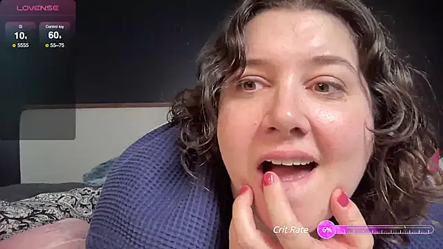 Snapshot of missvioletluxe chatting on December 12, 2024, 4:53 pm missvioletluxe online show from December 12, 2024, 4:53 pm