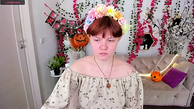 Snapshot of DreamyLuna chatting on October 24, 2025, 8:16 pm DreamyLuna online show from October 24, 2025, 8:16 pm