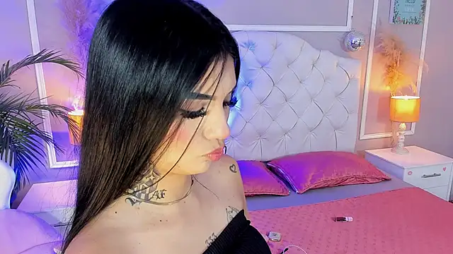 scarlet hill online show from October 30, 2025, 1:56 pm