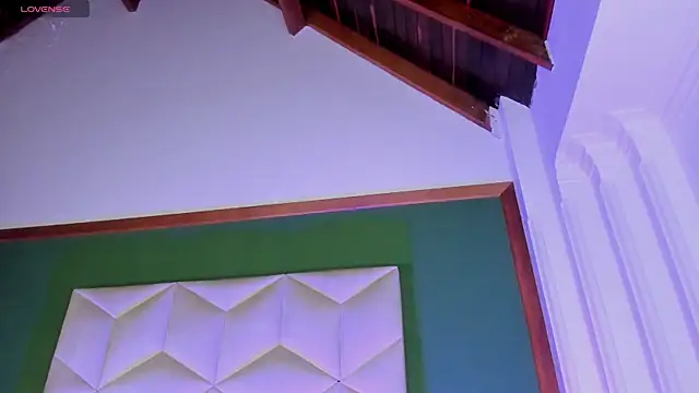 scarlet hill online show from November 14, 2025, 2:05 pm