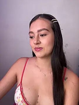 Snapshot of kanne_mia chatting on February 5, 2025, 8:25 pm kanne mia online show from February 5, 2025, 8:25 pm