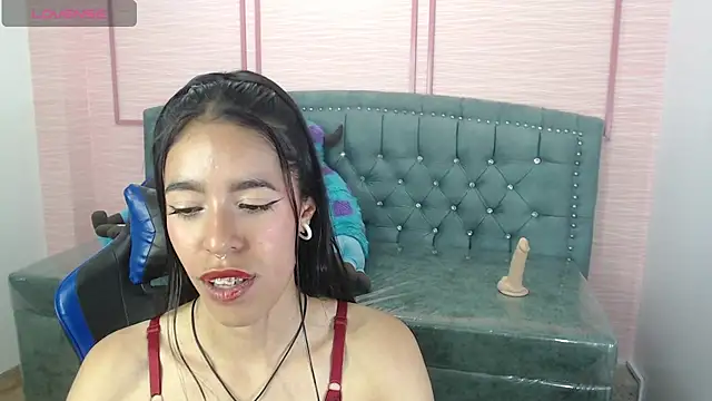 stephania t online show from February 13, 2025, 1:26 pm