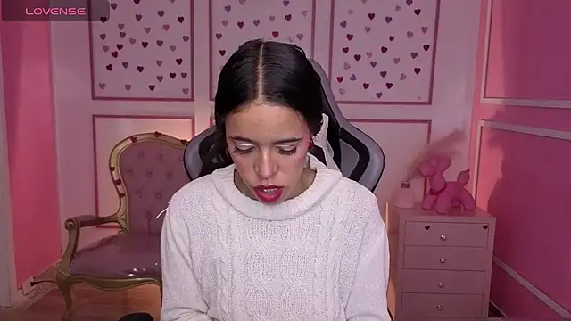 stephania t online show from November 13, 2025, 11:53 am