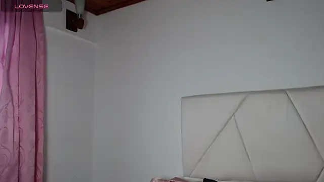 Snapshot of julz_03 chatting on October 29, 2025, 12:18 pm julz 03 online show from October 29, 2025, 12:18 pm