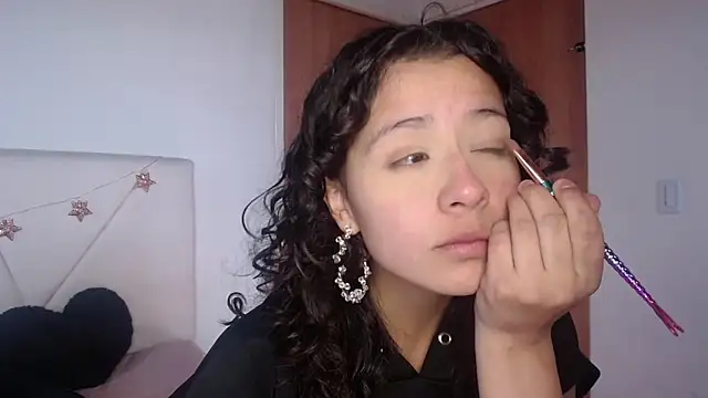 Snapshot of julz_03 chatting on November 7, 2025, 12:27 pm julz 03 online show from November 7, 2025, 12:27 pm