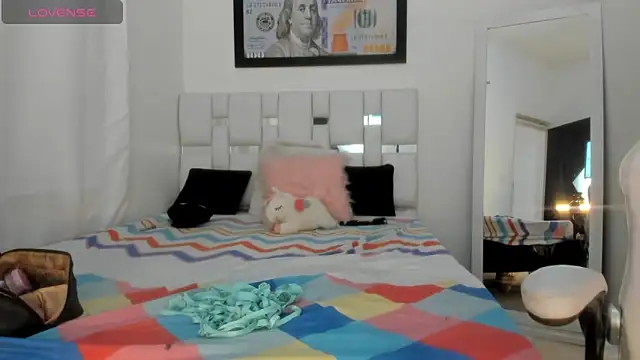 Alba Grey online show from February 12, 2026, 9:32 pm