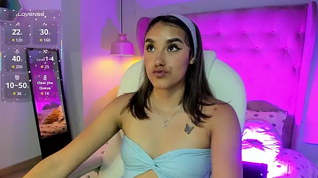  Sophie  miller online show from December 16, 2025, 7:41 pm