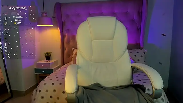  Sophie  miller online show from February 11, 2026, 7:41 pm