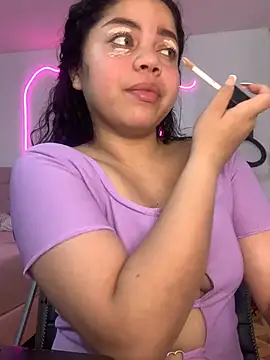 Snapshot of Elaa_euphoria chatting on January 3, 2025, 10:51 pm Elaa euphoria online show from January 3, 2025, 10:51 pm