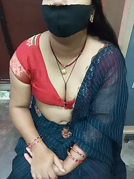 Snapshot of Manjudear chatting on July 8, 2026, 4:11 pm Manjudear online show from July 8, 2026, 4:11 pm