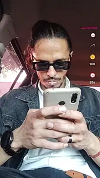 Snapshot of Donstark6669 chatting on January 12, 2025, 11:36 pm Donstark6669 online show from January 12, 2025, 11:36 pm