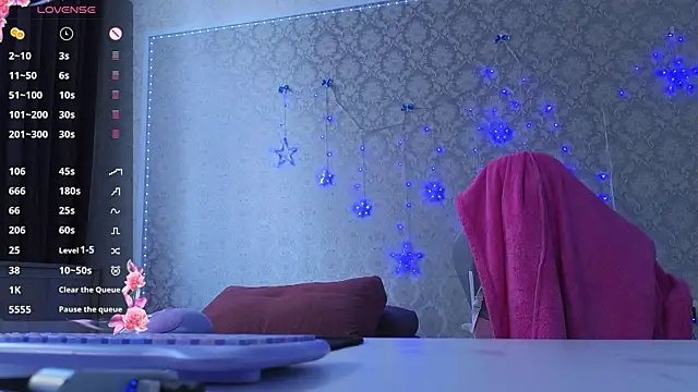 -DIVORA- online show from February 22, 2025, 12:40 pm