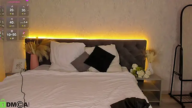 Michelle Blond online show from March 5, 2026, 10:00 am