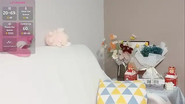 LaoSHI-999 online show from February 7, 2025, 10:41 pm