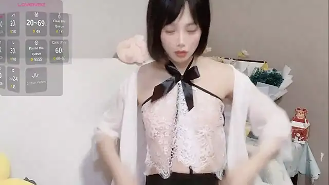 LaoSHI-999 online show from February 18, 2025, 12:04 am