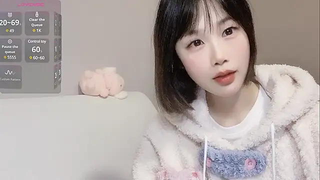 LaoSHI-999 online show from February 19, 2025, 12:14 am