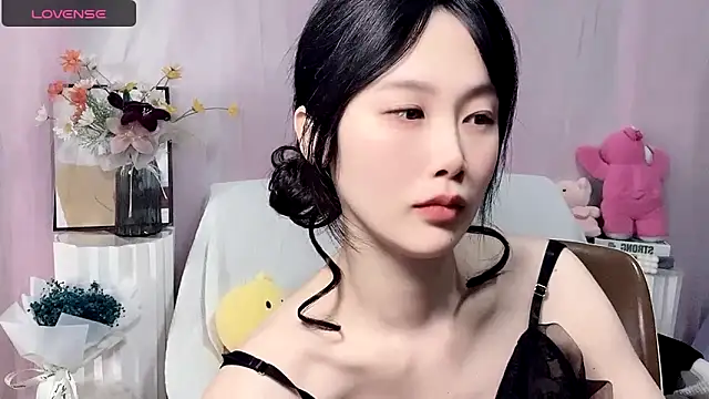 LaoSHI-999 online show from March 19, 2025, 12:26 am