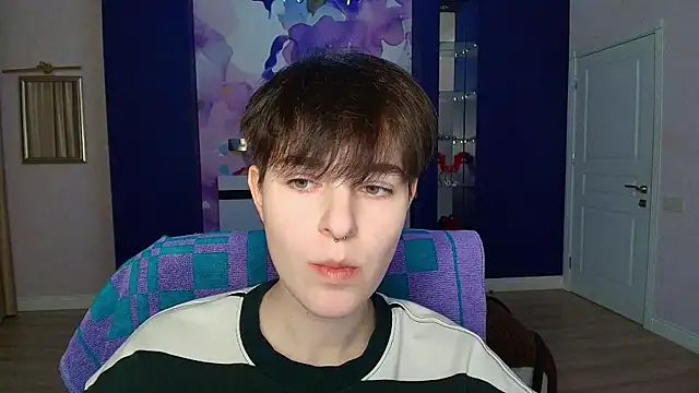 EmiliaYours online show from January 11, 2025, 4:36 pm