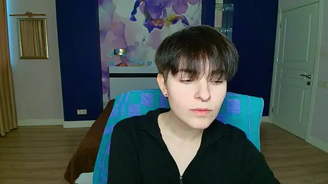 EmiliaYours online show from January 28, 2025, 1:59 pm