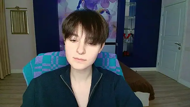 EmiliaYours online show from February 9, 2025, 4:50 pm