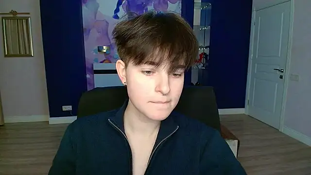 EmiliaYours online show from February 22, 2025, 4:40 pm