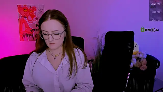 Snapshot of luna_berryy chatting on February 2, 2026, 10:30 pm luna berryy online show from February 2, 2026, 10:30 pm